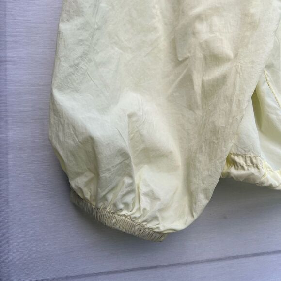 Fabletics Oversized Flyweight Windbreaker size Medium - Picture 7 of 7